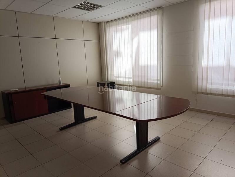 Foto 6bc723f8-b26c-4137-a840-21df885ad016. Rent industrial building in Granvia LH Hospitalet de Llobregat (L´)