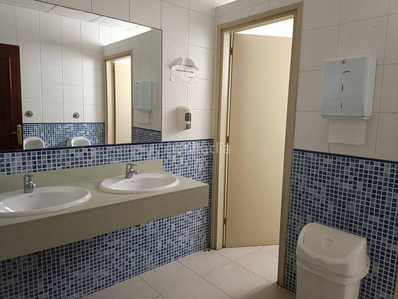 Foto 70721db7-e991-4cfb-9ef7-7b195ed81536. Rent industrial building in Granvia LH Hospitalet de Llobregat (L´)