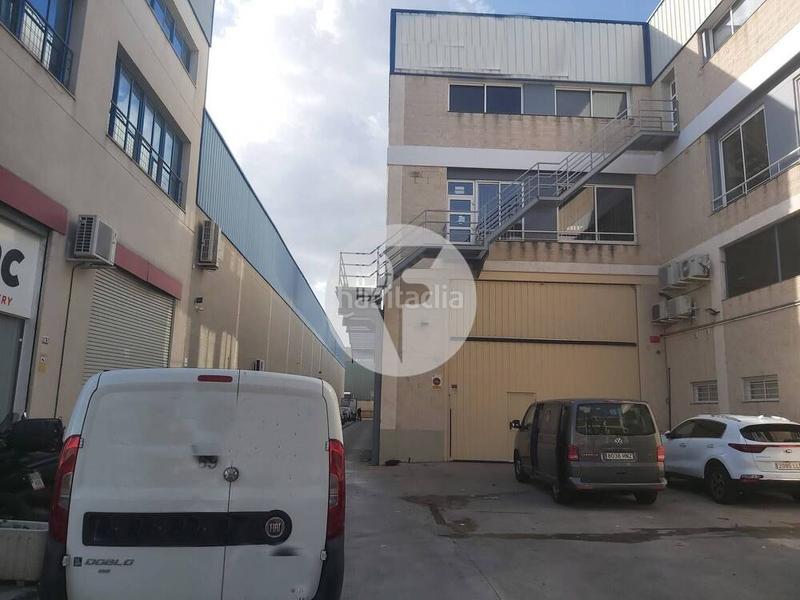 Foto f787983a-6540-4cc3-8de7-60562cca2ec6. Rent industrial building in Granvia LH Hospitalet de Llobregat (L´)