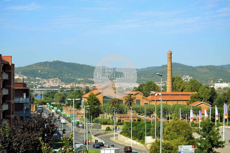 Foto 21242eb0-5323-4a92-9c0a-ef8c5b5e84b0. Local comercial amb calefacció a Fontsanta-Fatjó Cornellà de Llobregat