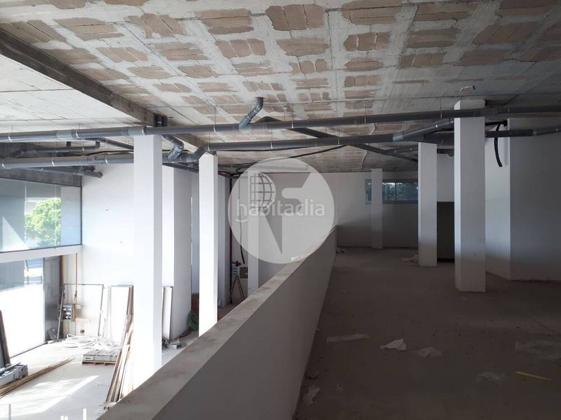 Foto ae88f57b-ab37-4572-b9d5-9d400e62f974. Local comercial amb calefacció a Fontsanta-Fatjó Cornellà de Llobregat