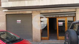 Lloguer Local Comercial a Sota el cami ral. Local planta baja, 142m2 distribuidos en diferentes zonas. local