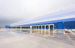 Lloguer Nau industrial a La Dehesa de Moratalaz. Nave logística en alquiler situada en el poligono industrial de