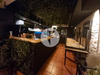 Miete Geschäftsraum in L´Antiga Esquerra de l´Eixample. Local comercial en traspaso disponible situado en el distrito de