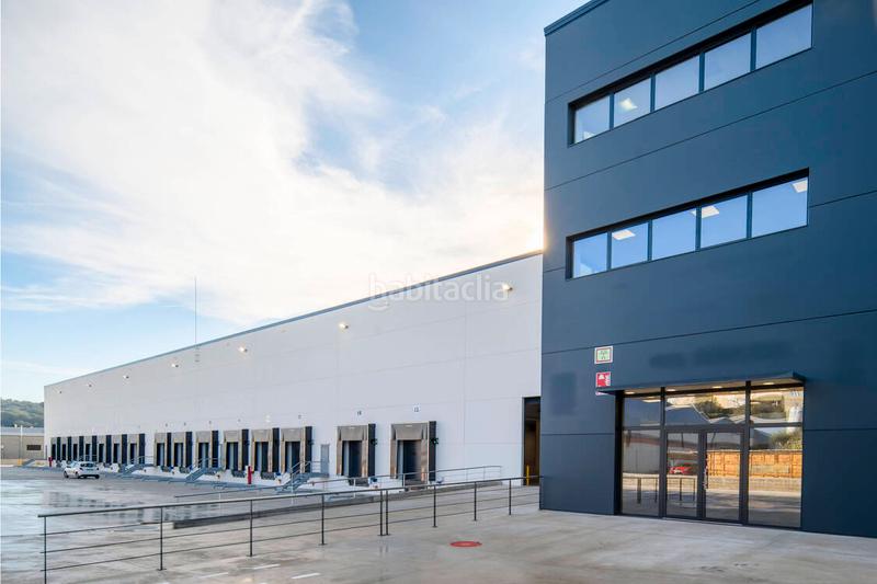 Foto bba341a4-d4cb-43d3-bd22-ca95db9aca91. Alquiler nave industrial nave logística en alquiler situada en el poligono industrial la borda del municipio , barcelona.nave logística en Caldes de Montbui