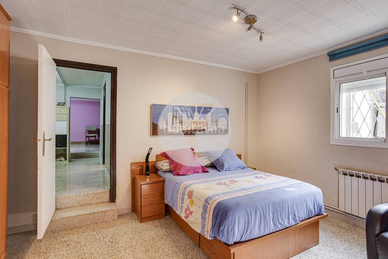 Foto 18b9a526-bd52-4035-ba1d-c0728e5cf069. Casa amb calefacció aparcament piscina a La Miranda Esplugues de Llobregat