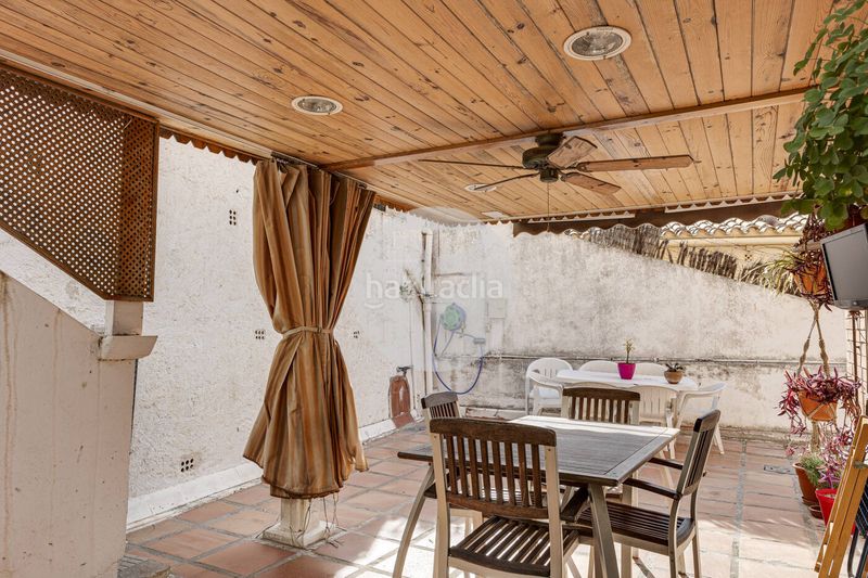 Foto 57cbdb7b-7552-4fe9-a39a-a446c3a609a6. Casa amb calefacció aparcament piscina a La Miranda Esplugues de Llobregat