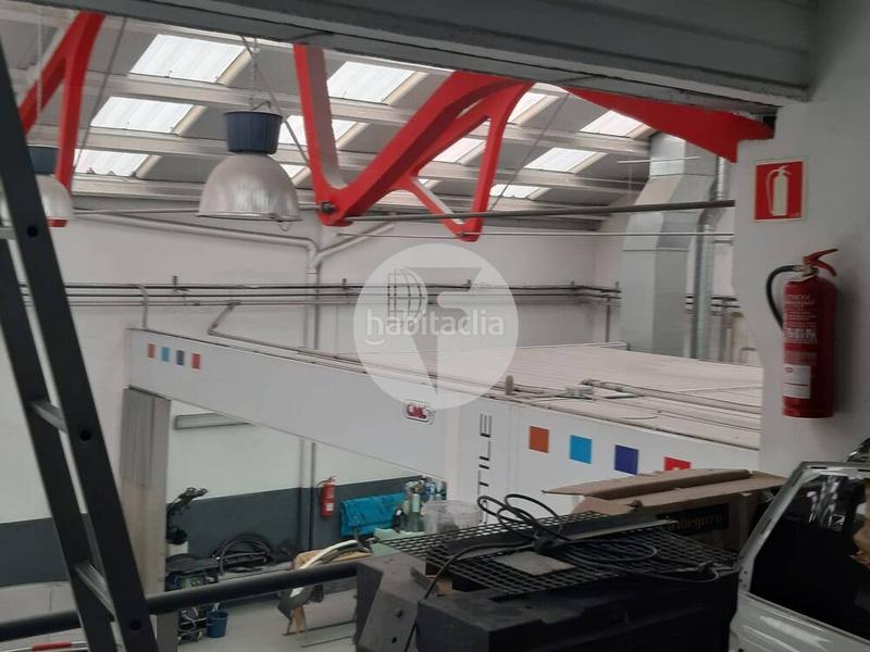 Foto 0fbae0bd-d23c-4f3e-b924-3a2c95086769. Fabrikhalle in Sants Barcelona