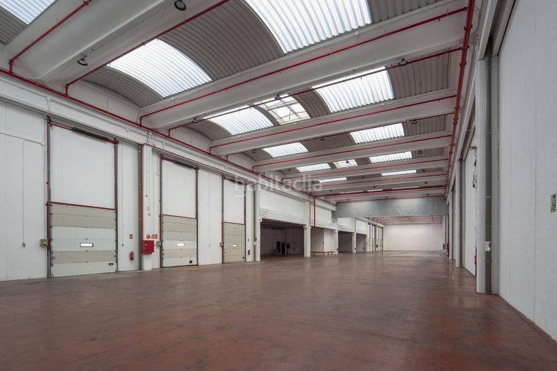 Foto 72abe46d-1034-421e-aed5-5753cbcc3ad5. Rent industrial building in El Barral Ferial Coslada