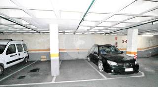 Aparcament cotxe a Barri de les Corts. Plaza de parking en venta en la calle novell, barrio de les cort