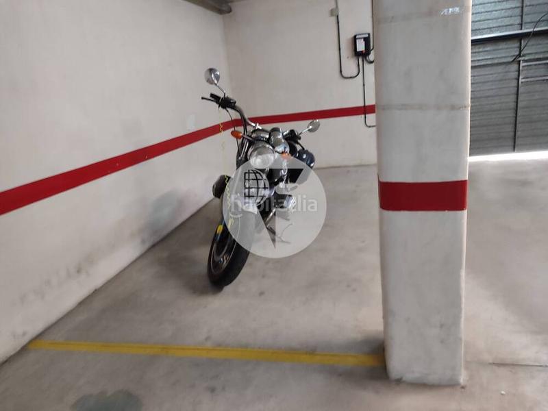 Foto badd4832-4695-44df-bc91-ba9c9a57513e. Autoparkplatz in Bigues i Riells del Fai