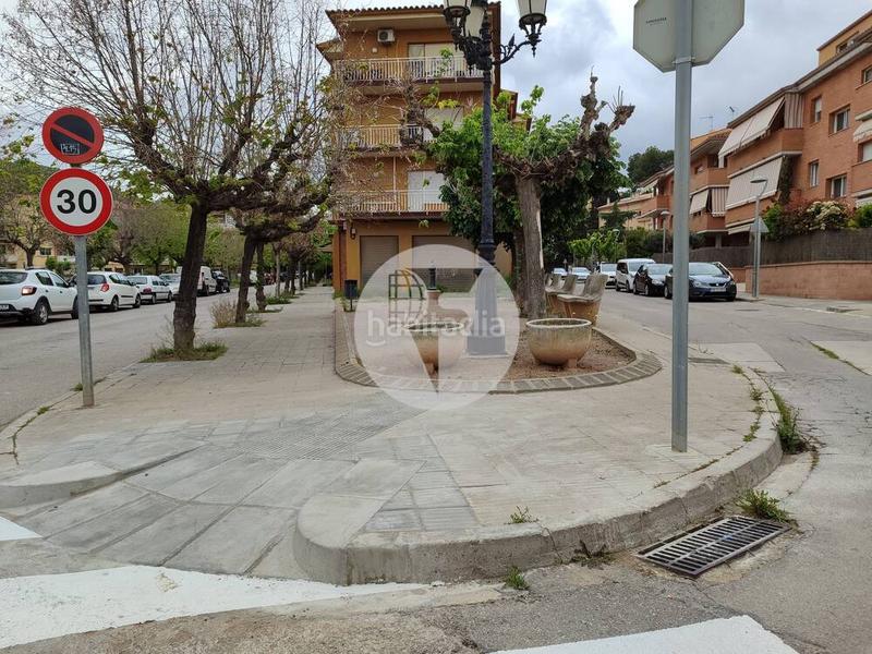 Foto be6ef13e-83d1-465f-a82f-ae6cab08e2e6. Autoparkplatz in Bigues i Riells del Fai