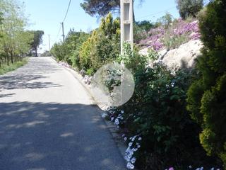 Terrain résidentiel à Vilanova del Vallès. Parcela de 1.242 m en la urbanización bosc de ruscadella de vila