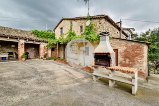 Masia a Ametlla del Vallès (L´). Encantadora masía de 332 m con terreno en pleno centro de lametl