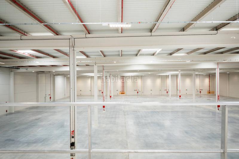 Foto d9bbaabf-e1f0-48a5-b067-cc786b33aebd. Location bâtiment à usage industriel dans señorío de Illescas Illescas