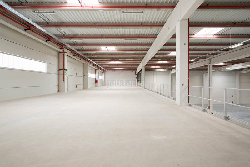 Foto edf9823b-c436-4a18-b9b7-e8778a61c131. Location bâtiment à usage industriel dans señorío de Illescas Illescas