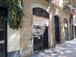 Local commercial à Sant Antoni. Local comercial de 98 m en planta baja más un altillo de 20, m