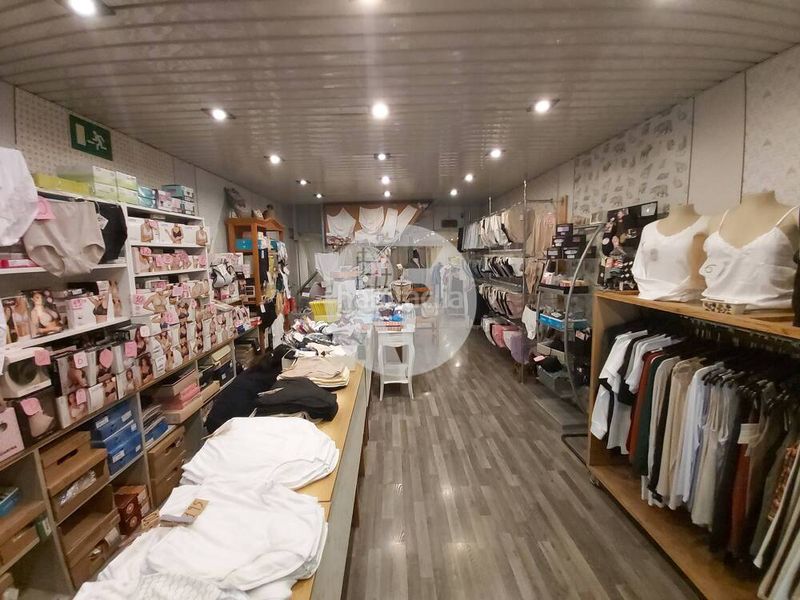Foto 5a01fc18-6642-4d4e-ae08-5b7c0859528b. Local comercial a Sant Antoni Barcelona