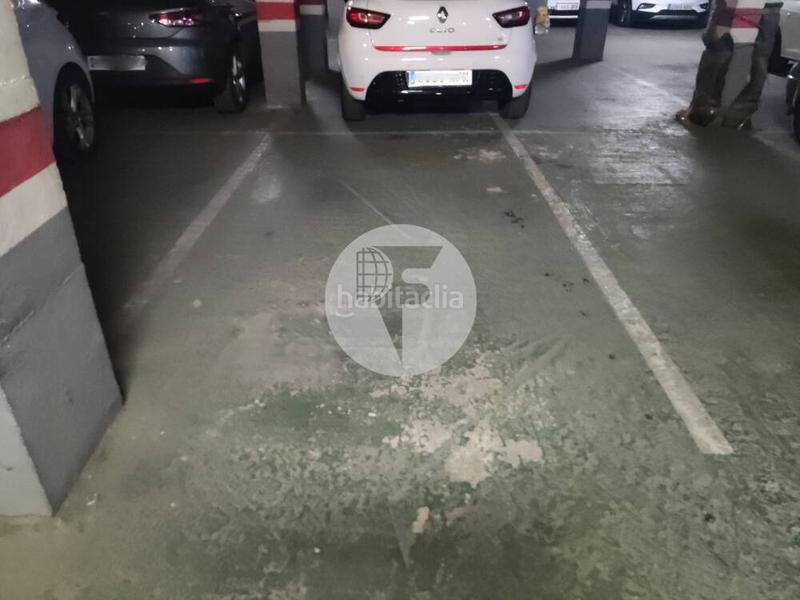 Foto 58d3084a-3a64-4993-9176-76ff800b8764. Posto auto in Col·legis Nous Mollet del Vallès