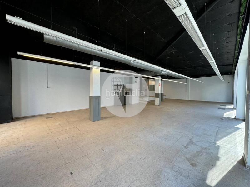 Foto 9a0018e6-3994-43ab-abc2-30c214462144. Location local commercial dans San Pere Terrassa