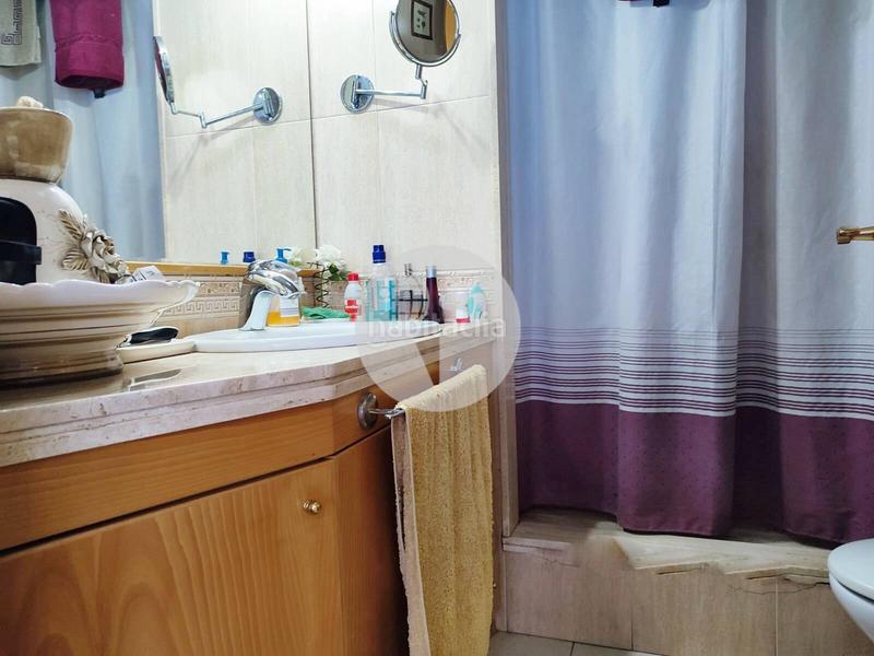 Foto 2ecf9858-eb61-4544-a61d-88c9b12f8a1e. House with heating in Estació de França Mollet del Vallès