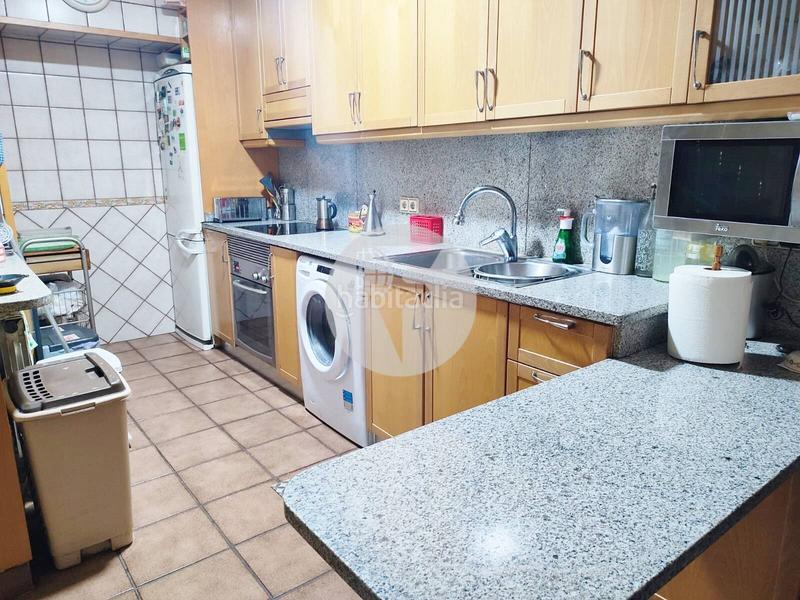 Foto 80b81ee9-07d6-4aff-9184-9e00cf9f69f8. House with heating in Estació de França Mollet del Vallès