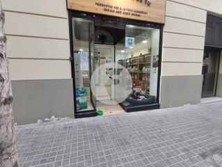 Location Local commercial à Vila de Gràcia. Se ofrece en alquiler este atractivo local comercial de 39 m, id