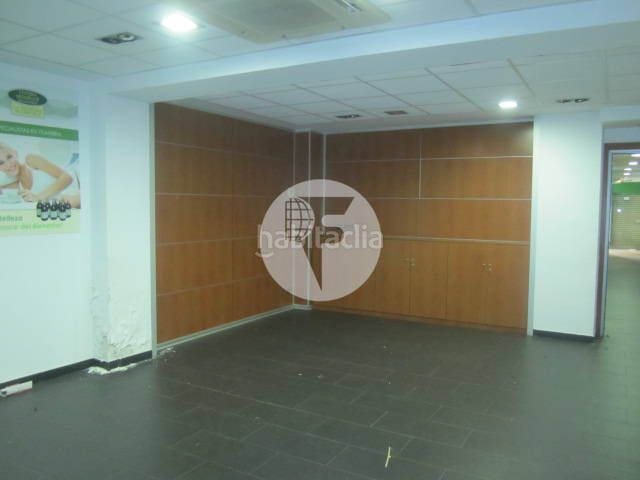 Foto 15052b27-6383-4a44-af16-6fb43afea7ca. Local comercial a Sagrada Família Barcelona