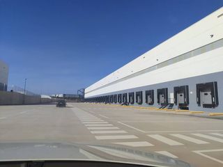 Affitto Capannone industriale in Estación-Cruz Roja. Nave logística en alquiler situada en el poligono industrial de