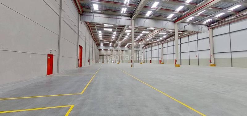 Foto 66190f51-a509-4023-9822-cdf1ac5f8001. Lloguer nau industrial a Camarma de Esteruelas