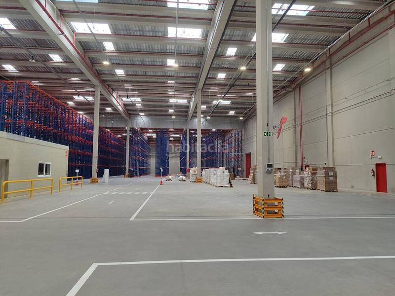 Foto aa647fb0-1caa-4b99-a318-8ebee820c433. Lloguer nau industrial a Camarma de Esteruelas