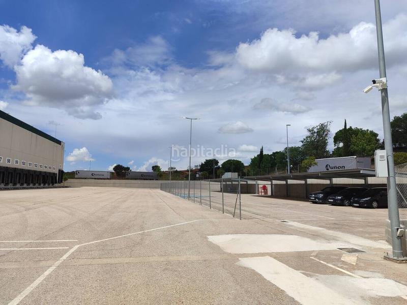 Foto f3c694c2-1d18-4587-a971-4823ceb014b2. Lloguer nau industrial a Camarma de Esteruelas