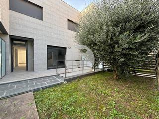Casa adossada a Bigues i Riells. Excepcional casa en bigues y riells ubicada en una de las zonas