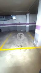 Parking coche en Barri del Centre. Plaza de garaje en venta en el carrer baldrich, junto a la plaça