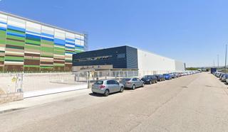 Rent Industrial building in Reyes Católicos. Nave logística en alquiler situada en el poligono industrial de