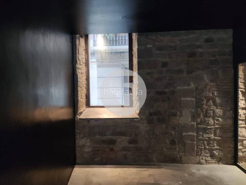 Foto 92591a10-a7fd-4103-ab3e-958fedff6c98. Lloguer local comercial a Gòtic Barcelona