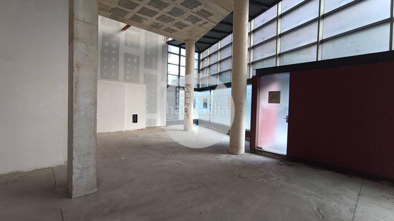 Foto e2f066eb-6985-4384-ac39-1b6264e30979. Rent business premise in Barri del Centre Terrassa