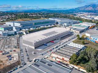 Miete Fabrikhalle in Abrera. Nave logística de alquiler situada en el polígono industrial del