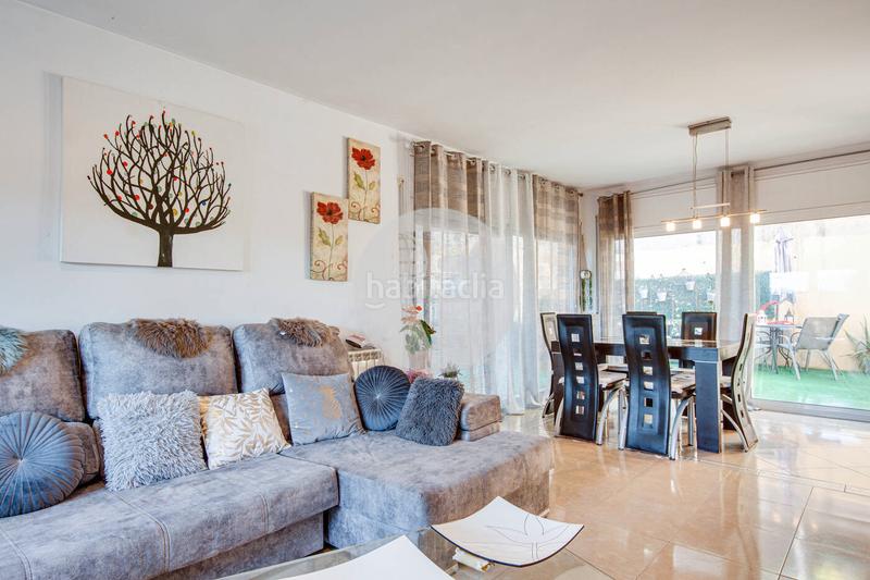 Foto 2a273a1e-e9d8-448e-8c57-9d10a219ecd8. Doppelhaus mit heizung parking in Castellnou-Can Mir-Can Solà Rubí