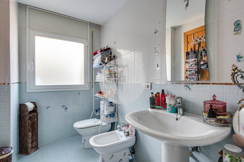 Foto abc63db0-80a7-4a2f-9f2b-b5783d8e502c. Doppelhaus mit heizung parking in Castellnou-Can Mir-Can Solà Rubí