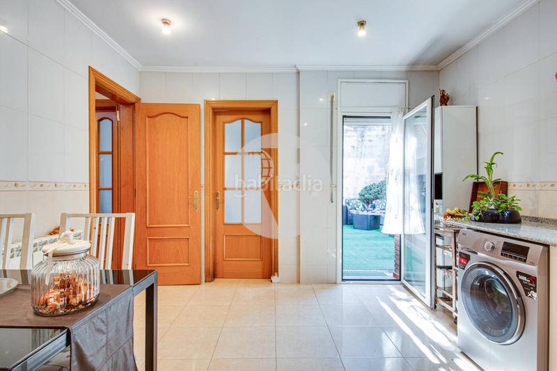 Foto b36111ab-c19d-400c-bae6-c946159782d1. Doppelhaus mit heizung parking in Castellnou-Can Mir-Can Solà Rubí