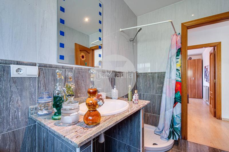 Foto e3957a7a-680b-4ed9-944f-dd4b4ca404f3. Doppelhaus mit heizung parking in Castellnou-Can Mir-Can Solà Rubí