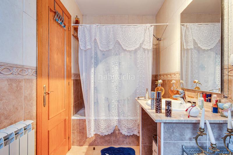 Foto f19fccdd-72ca-42d5-8082-c36f6fea19f7. Doppelhaus mit heizung parking in Castellnou-Can Mir-Can Solà Rubí