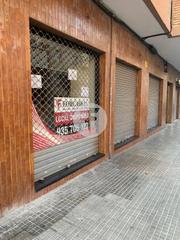 Lloguer Local Comercial a Centre. Este local comercial se encuentra en una excelente ubicación en
