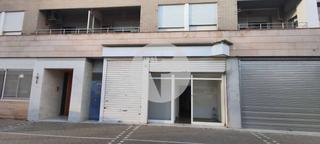 Local Comercial a Barri del Centre. Local comercial de 46 m distribuidos completamente en planta baj