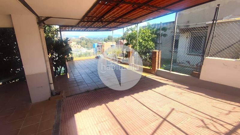 Foto 1c8869c0-5746-49d9-8210-8993cc2d954d. Casa amb calefacció aparcament a Can Parellada Terrassa