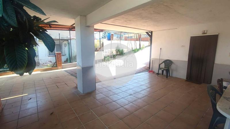 Foto 283740fa-692a-4083-a520-48d09fd3c51a. Casa amb calefacció aparcament a Can Parellada Terrassa
