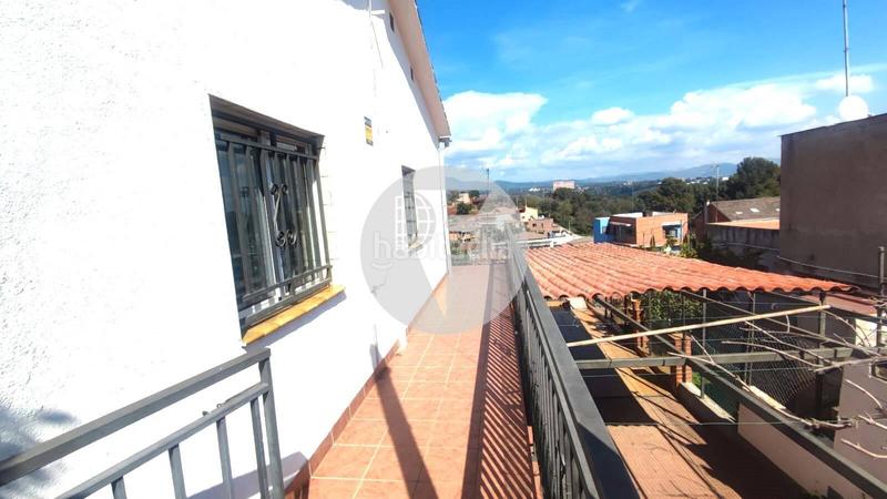 Foto 5a70037f-113c-4057-af72-01b2185b0a07. Casa amb calefacció aparcament a Can Parellada Terrassa
