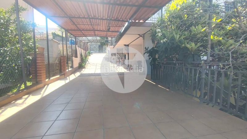 Foto 6315ca39-faac-4412-a96b-a3373ce1cfe6. Casa amb calefacció aparcament a Can Parellada Terrassa