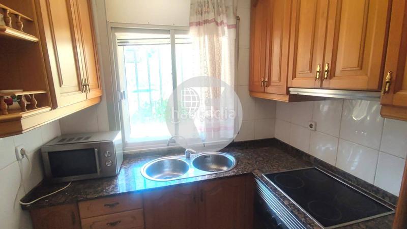 Foto a02792a9-8700-497c-bcaa-961b8ffe2b72. Casa amb calefacció aparcament a Can Parellada Terrassa